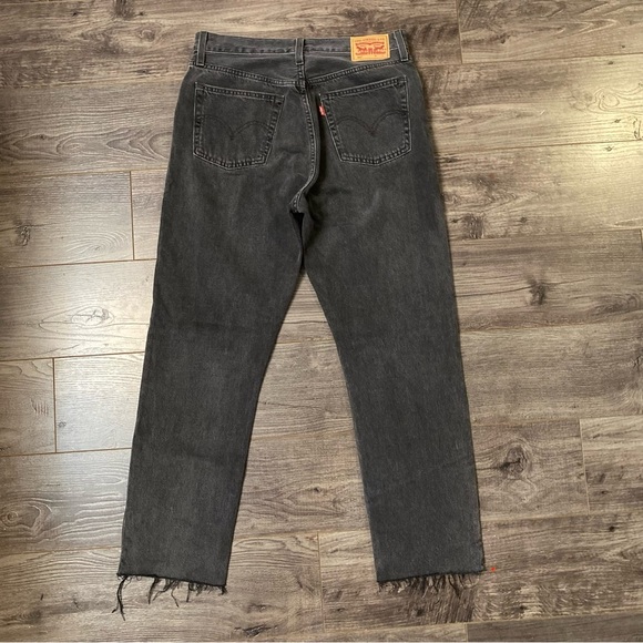 Levi’s 501 Jeans Button Fly raw hem Get off my cloud black wash 29/28 - Picture 6 of 16